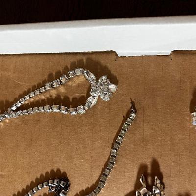 Nice Lot of Clear Glass Rhinestones. 