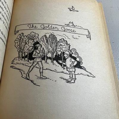 Grimms Fairy Tales Illustrated 