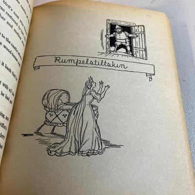 Grimms Fairy Tales Illustrated 