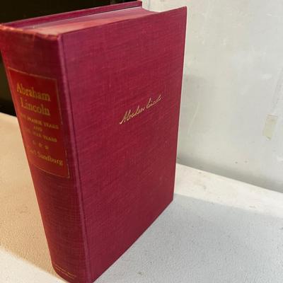 Abraham Lincoln the Prairie Years & the War Years. 1 Volume. 