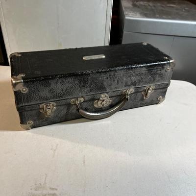 Clarinet in a Case Wood (maybe 2 Clarinets) 