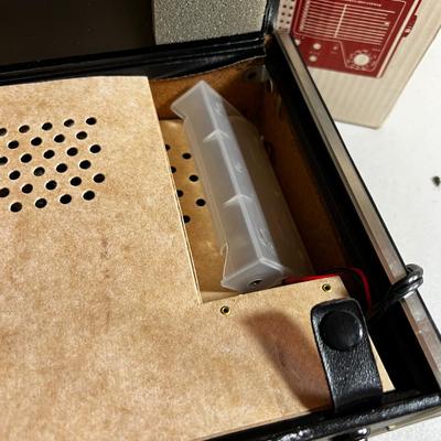 Sharp World Wide Receiver World Band Survivalist 