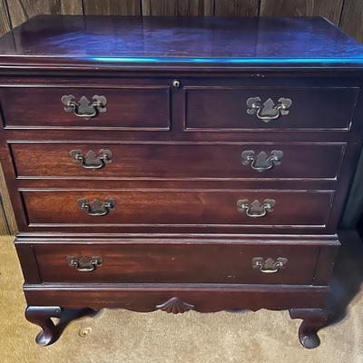 LANE Mahogany Blanket Chest. 