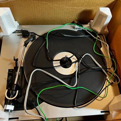 Realistic Lab 85 turn Table, Lightly Used in Box 