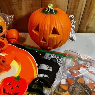 ALL The Halloween In the house. 