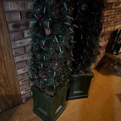 Pair of Topiary's for Xmas DÃ©cor with Lights 