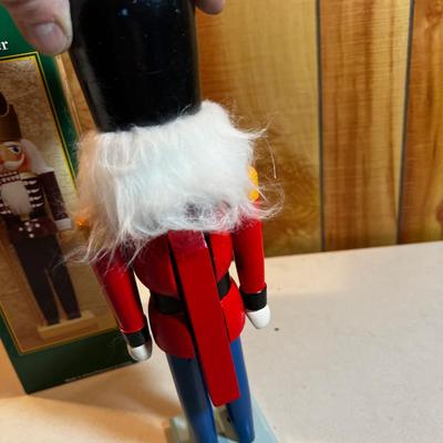 Traditions Nutcracker 