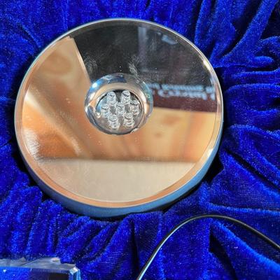 Ring Masters Nativity Crystal Cube with Rotation Base