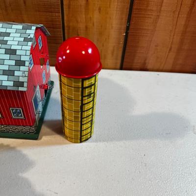 Old Tin Barn Toy