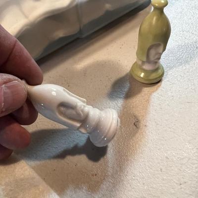 David's Ceramic Chest Set