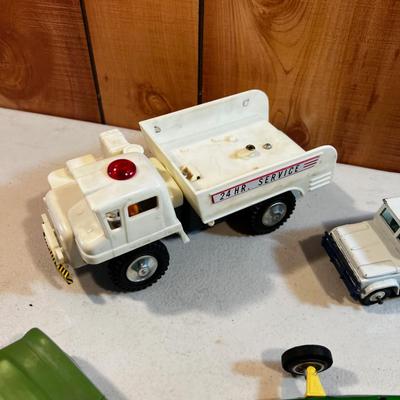 Die Cast and Plastic Cars AWESOME