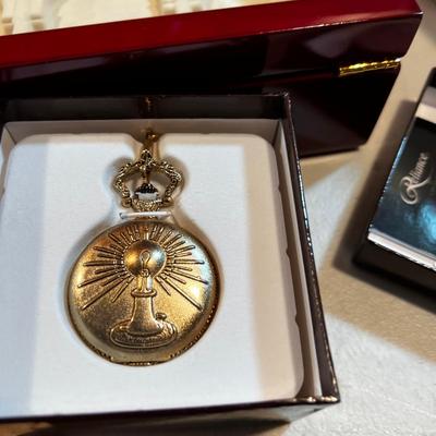 Pocket Watch with Commemorative Display with 1 Pocket Watch