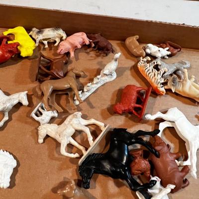 Farm Animals: Pigs, Sheep, Ducks and many more!