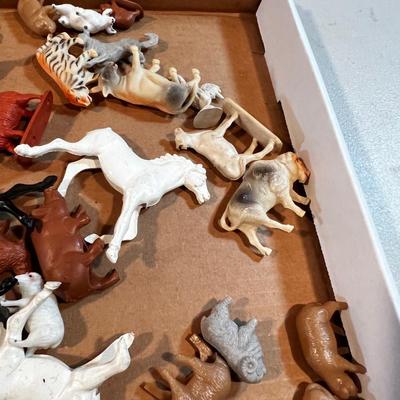 Farm Animals: Pigs, Sheep, Ducks and many more!