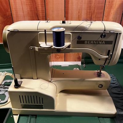 Bernina Record 730 Sewing Machine