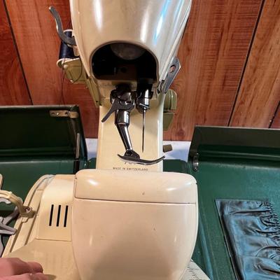 Bernina Record 730 Sewing Machine