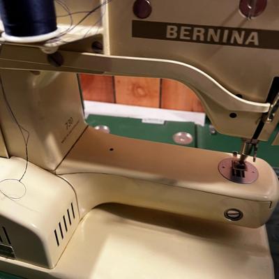 Bernina Record 730 Sewing Machine