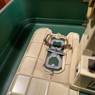 Bernina Record 730 Sewing Machine