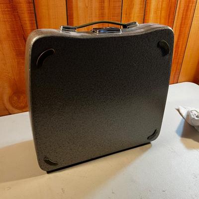 Olympia Deluxe Manual Typewriter