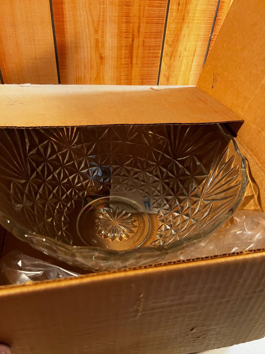 Punch Bowl Set with Ladles and 8 Cups