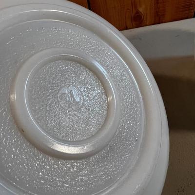 2 - Milk Glass Mixing Bowls 7 & 10" 
