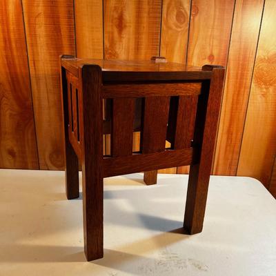 Small Arts and Crafts Mission Oak, Antique End Table 