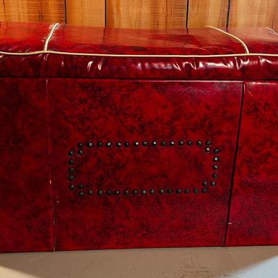 Vinal Trunk RED