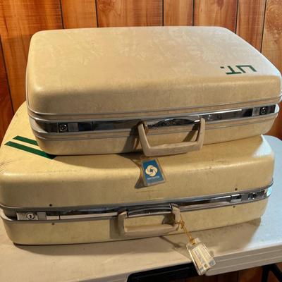 2 Samsonite Pieces of WHITE Luggage