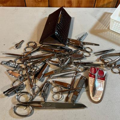 Scissors, Clippers and Tweezers Collection