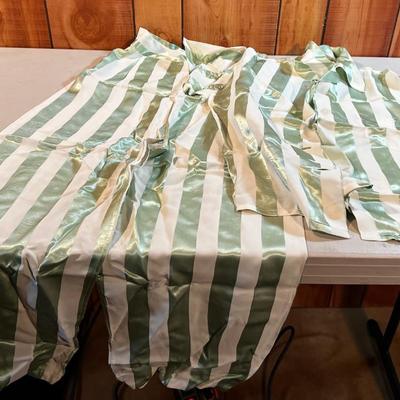 Adorable!  Silk Pajamas for the Skinny Gal by Elain Sklar Mint Color Stripped