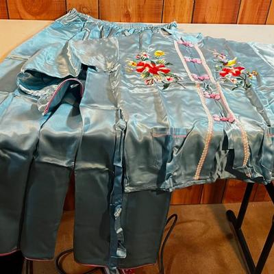 Pretty!  Embroidered  Silk Pajama Set From Japan NEVER WORN