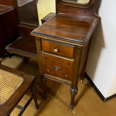 Vanity Walnut Dressing Table 
