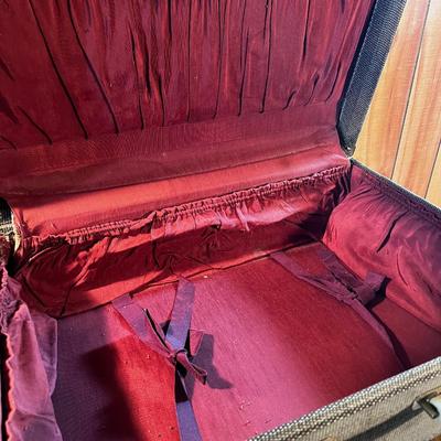 2 Brown Red Beige 50's Luggage