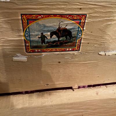 Antique Steamer Trunk Has Tray
