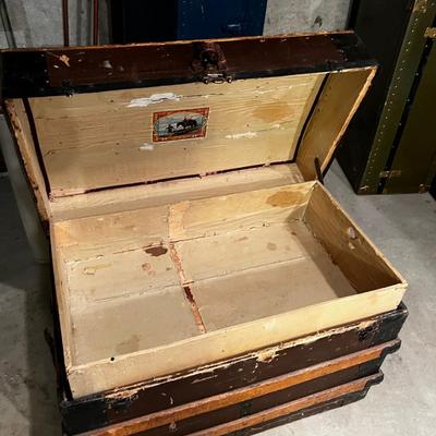 Antique Steamer Trunk Has Tray