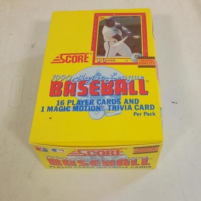 LOT 68   BOX  OF 1990 SCORE BASEBALL CARDS
