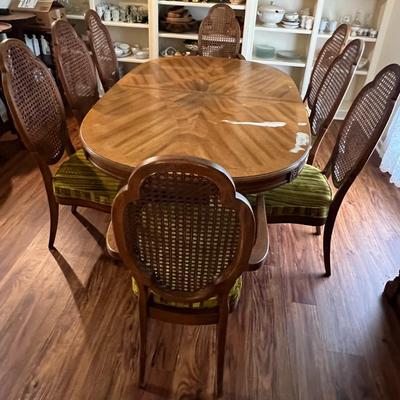 Hickory Manufacturing Century Furniture Co. Dining Room Table and Chairs