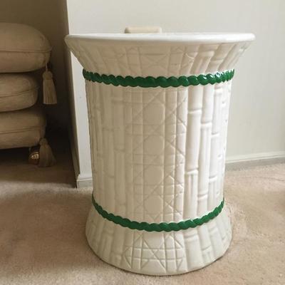 Large pedestal ceramic stand