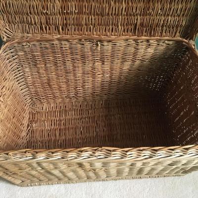 Extra large wicker basket with attached lid