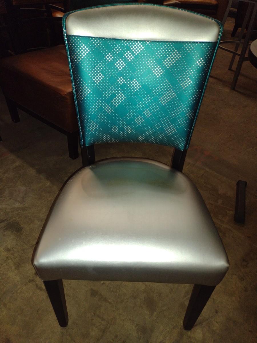 Set Of 4 Commercial Quality Dining Chairs EstateSales set-of-4-commercial-quality-dining-chairs-estatesales