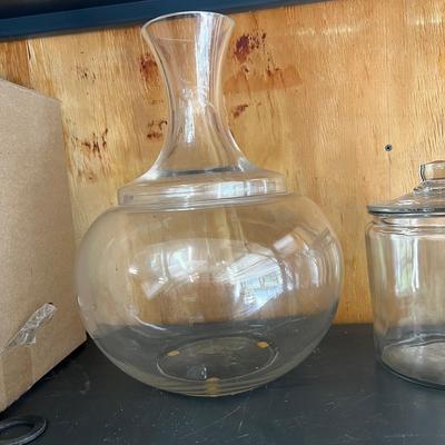 672 Assortment of Glass Jars
