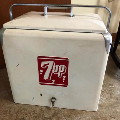 Antique 7-up refrigerator Ice Chest cooler
