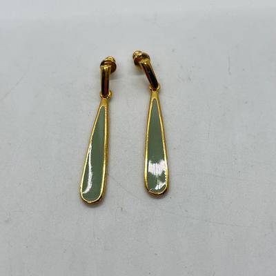 LOT 42: Collection of Vintage Goldtone PIerced Earrings