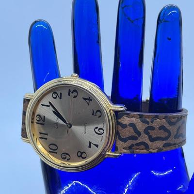 LOT 47: Oversized Ladies Fashion + Vintage Ingersoll Yankee Pocketwatch