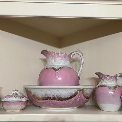 Vintage Pink/White/Gold Water Basin with 4 Matching Pieces
