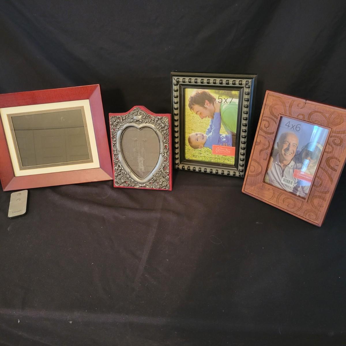 HP Digital Picture Frame, More Picture Frames and a Photo Album (FRDW