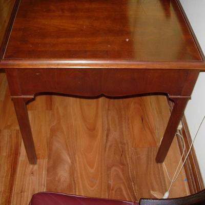 2 Hekkman Side Table (pair)