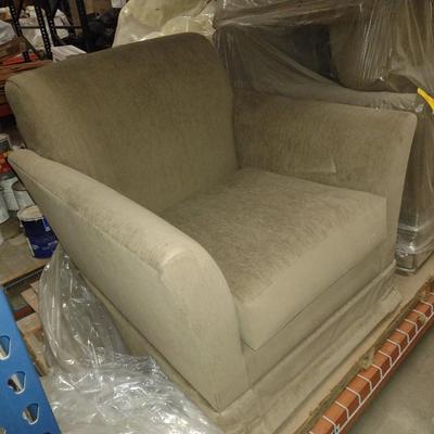 Upholstered Casual Sitting Chair