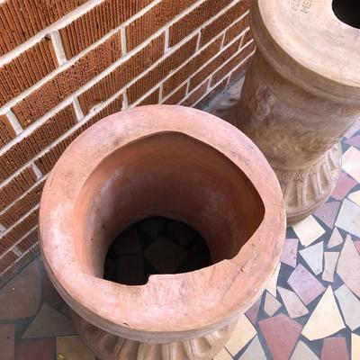 2 terracotta pedestal bases