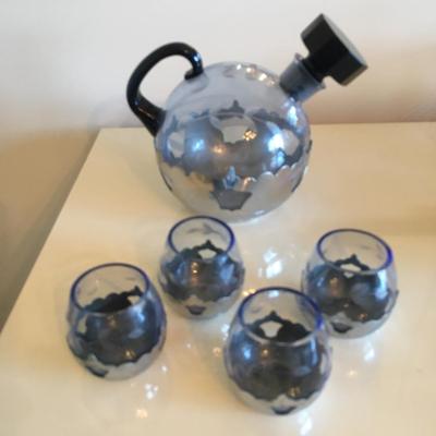 Art deco decanter and cups